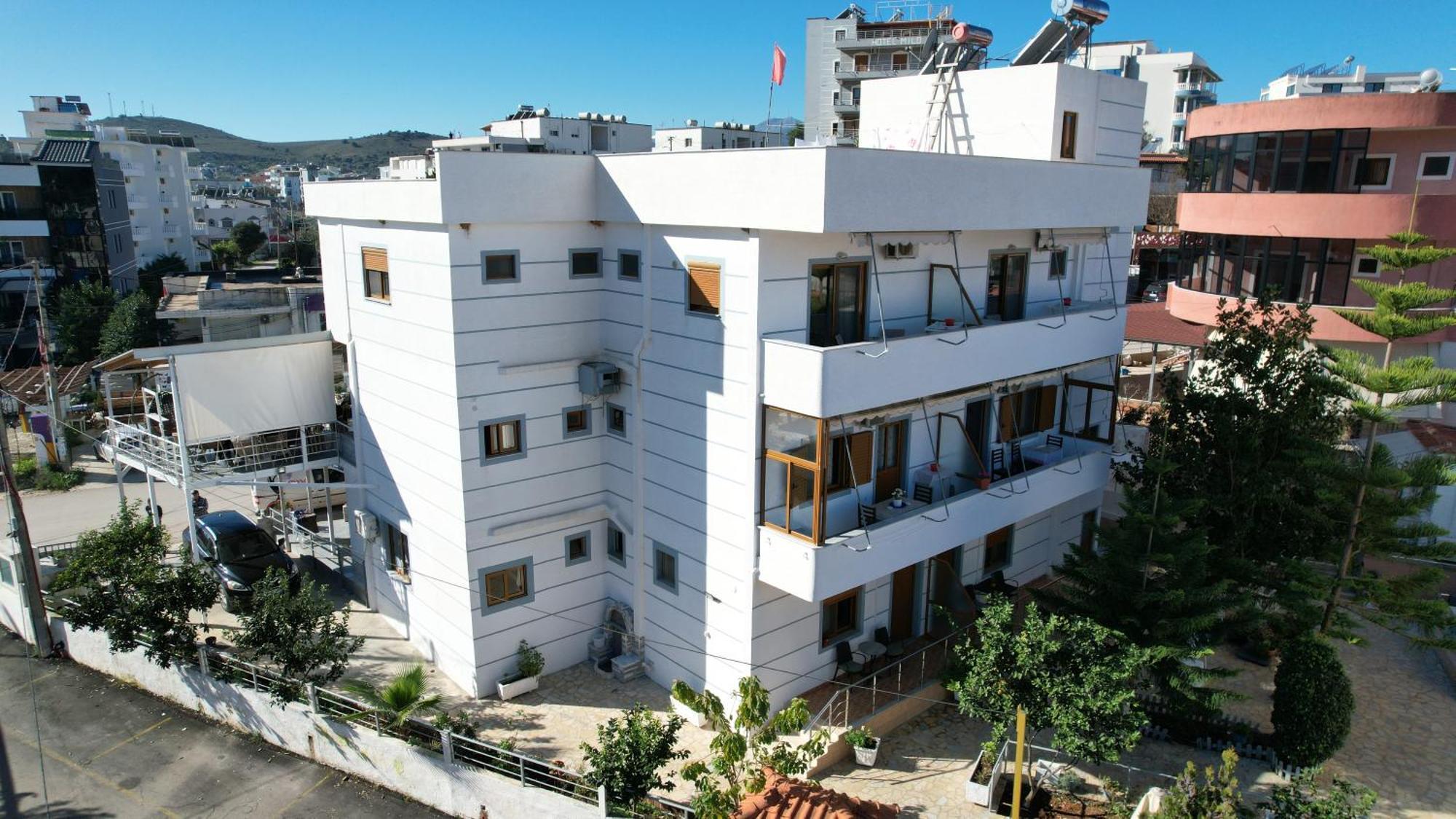 Hotel Chris Ksamil Exteriér fotografie